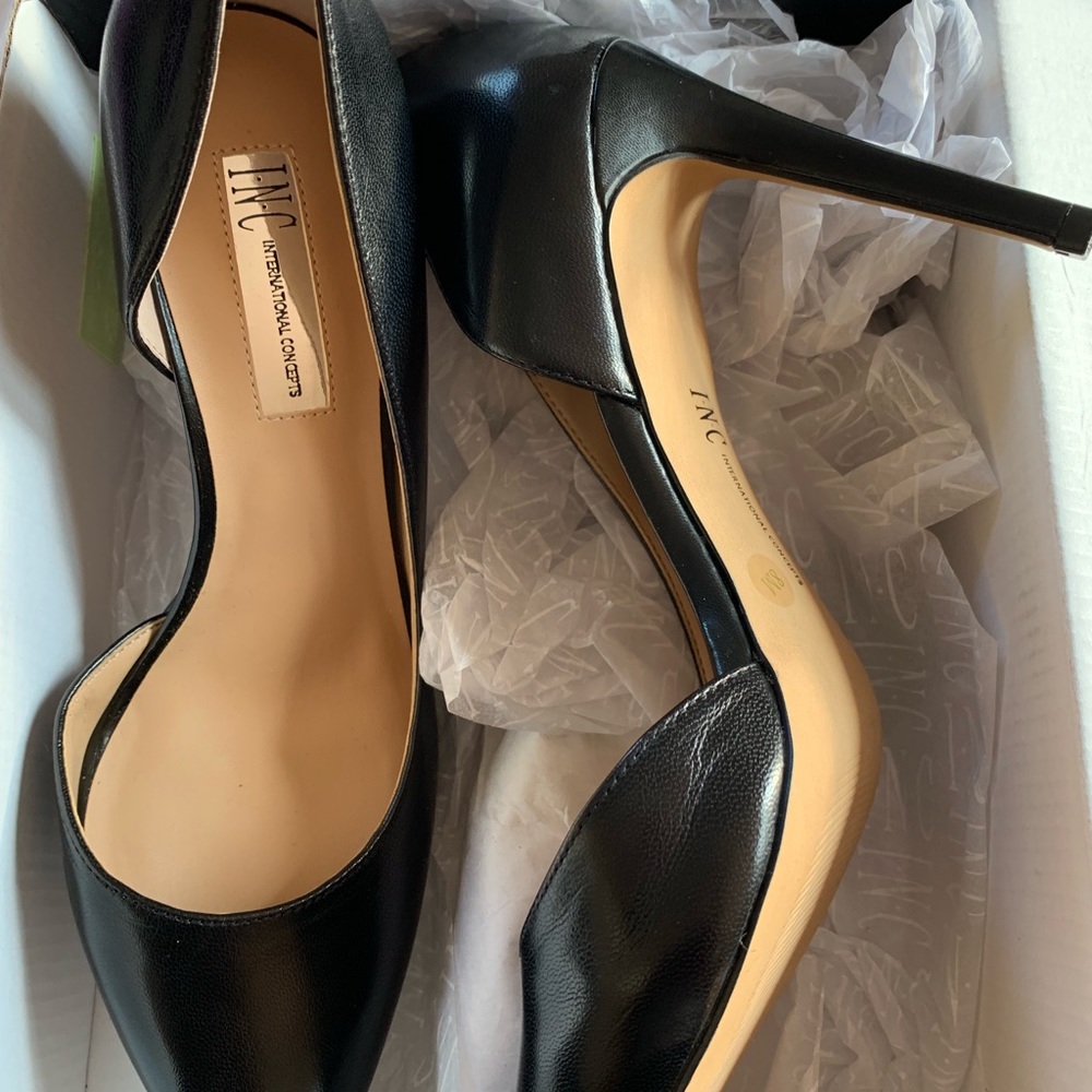 Beautiful new never worn black  pumps from INC.